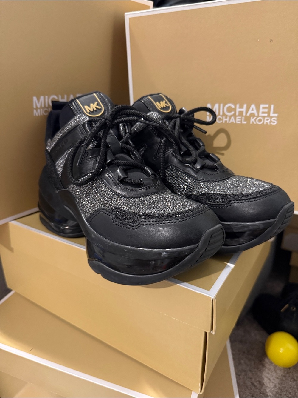 Michael Kors Black Glitter-Trim Platform Kids Sneakers